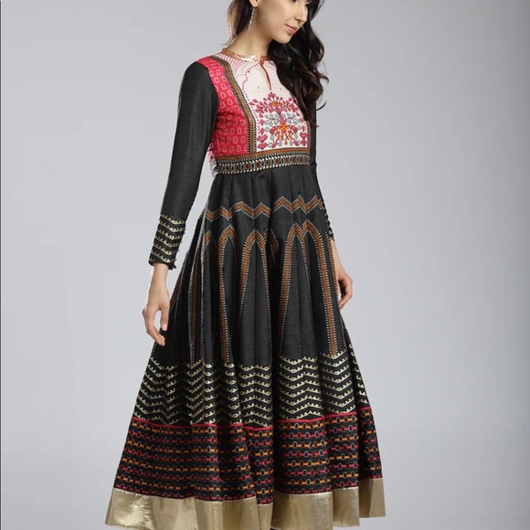 Anarkali party wear kurta size small black and pink colour - Picture 4 of 5